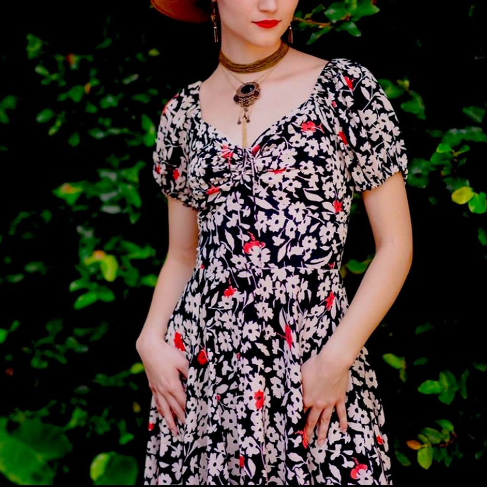 Trashy Diva Rare 1934 Floral Collection-In perfect condition